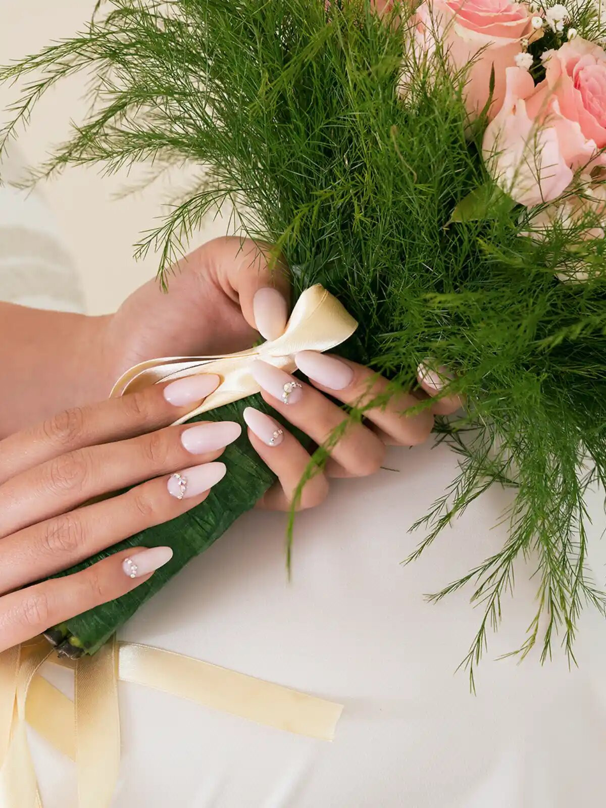 unghie matrimonio copertina